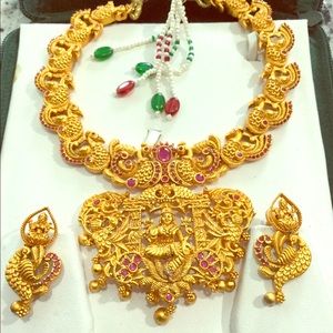 Indian woman jewelry necklace earrings saree Choli
